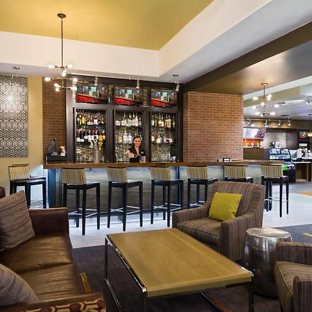 Courtyard By Marriott Little Rock Downtown Hotel Екстериор снимка