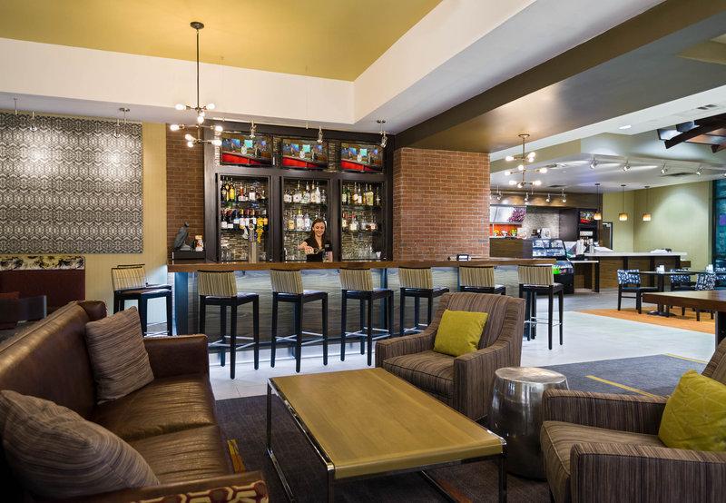 Courtyard By Marriott Little Rock Downtown Hotel Екстериор снимка