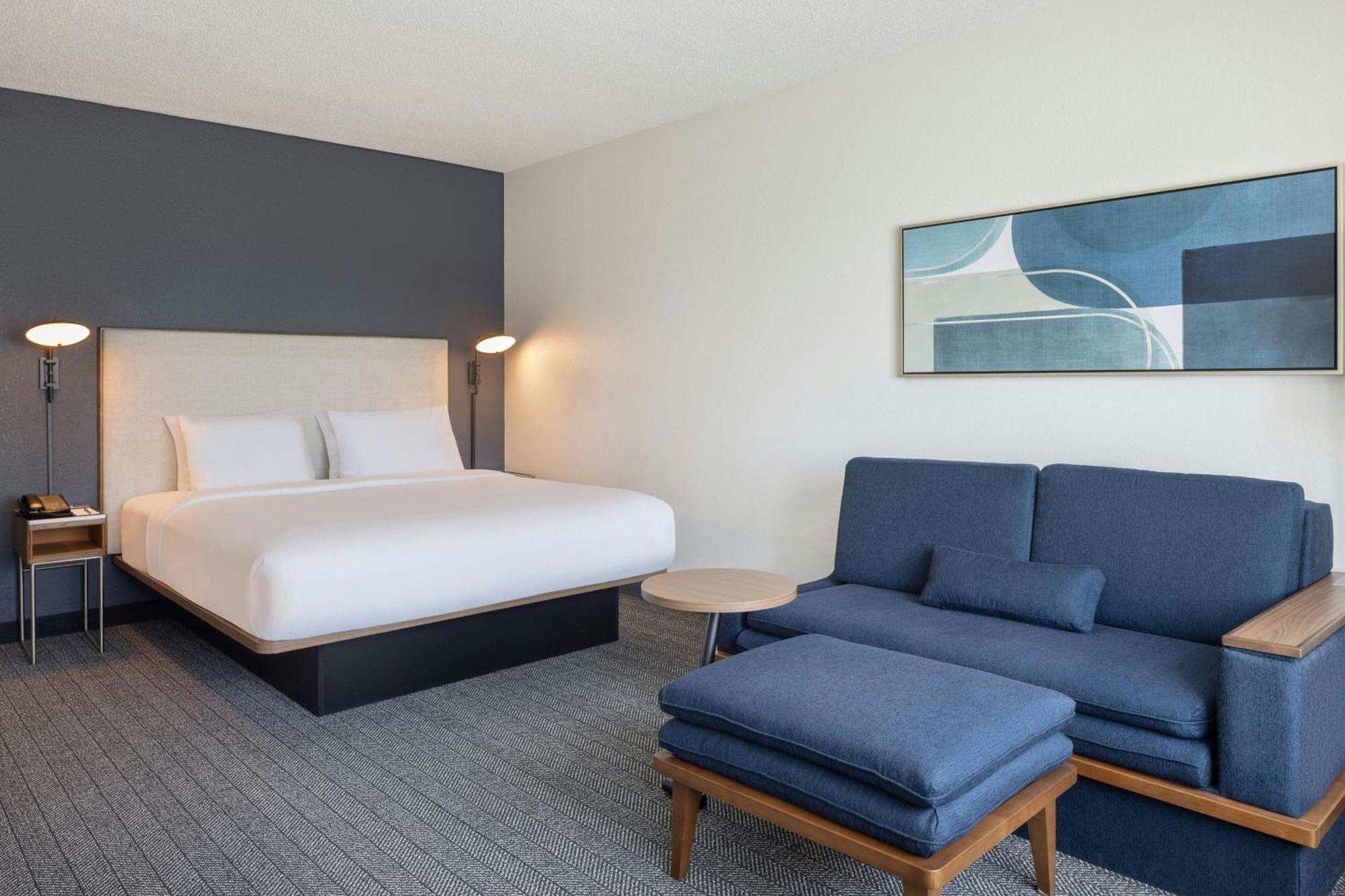 Courtyard By Marriott Little Rock Downtown Hotel Екстериор снимка