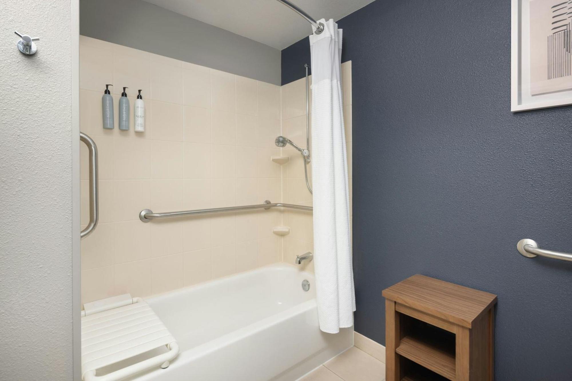 Courtyard By Marriott Little Rock Downtown Hotel Екстериор снимка